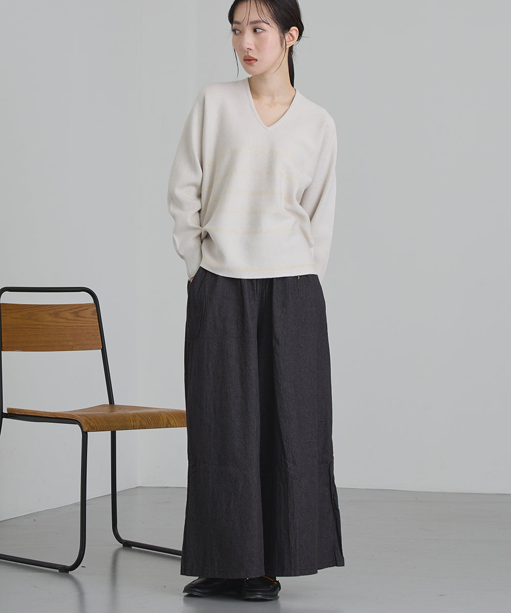 ラメボーダーVネックニット