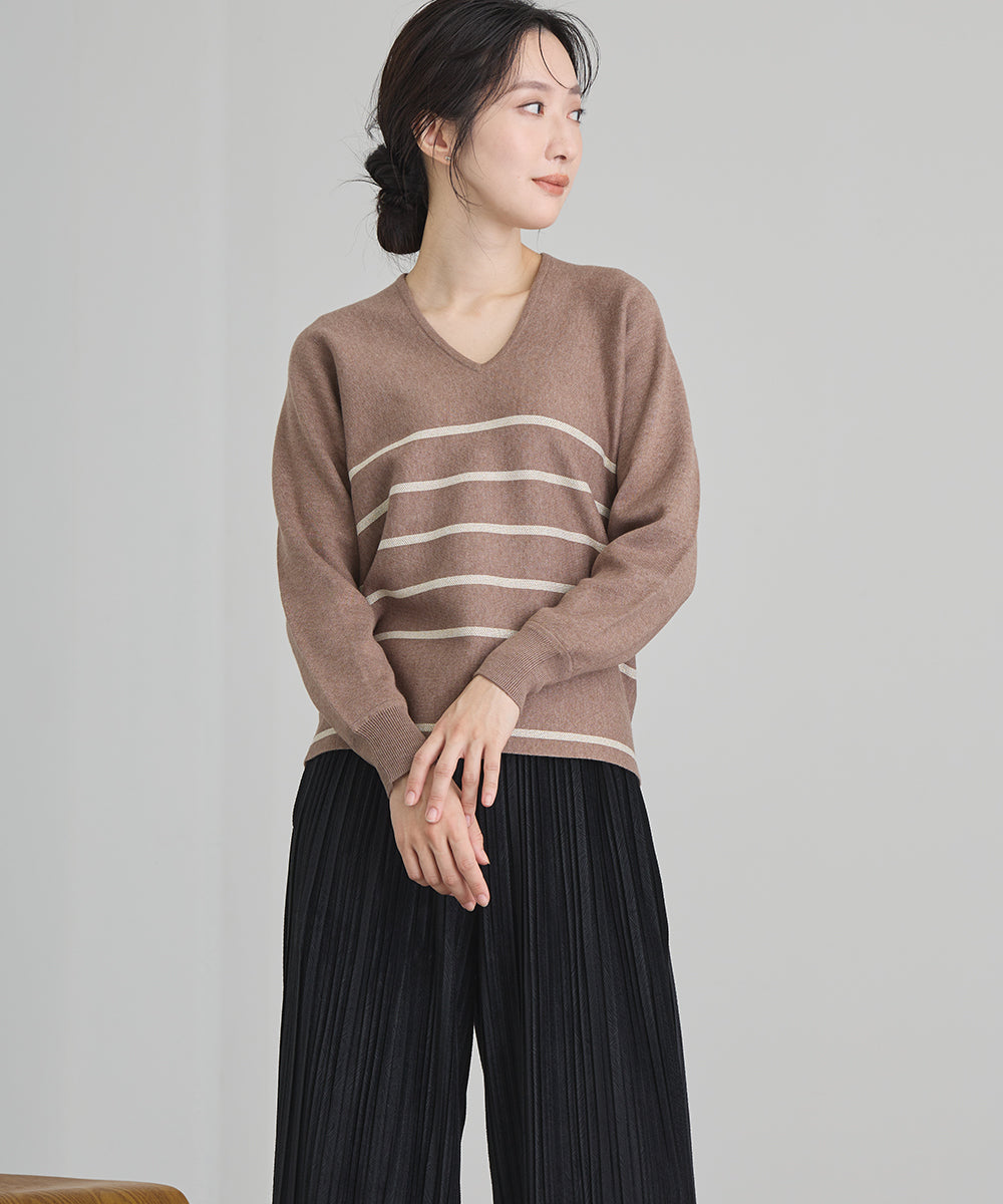 ラメボーダーVネックニット