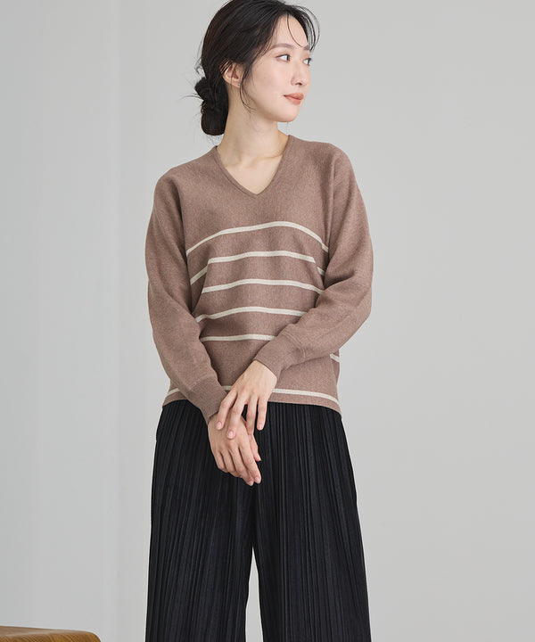 ラメボーダーVネックニット