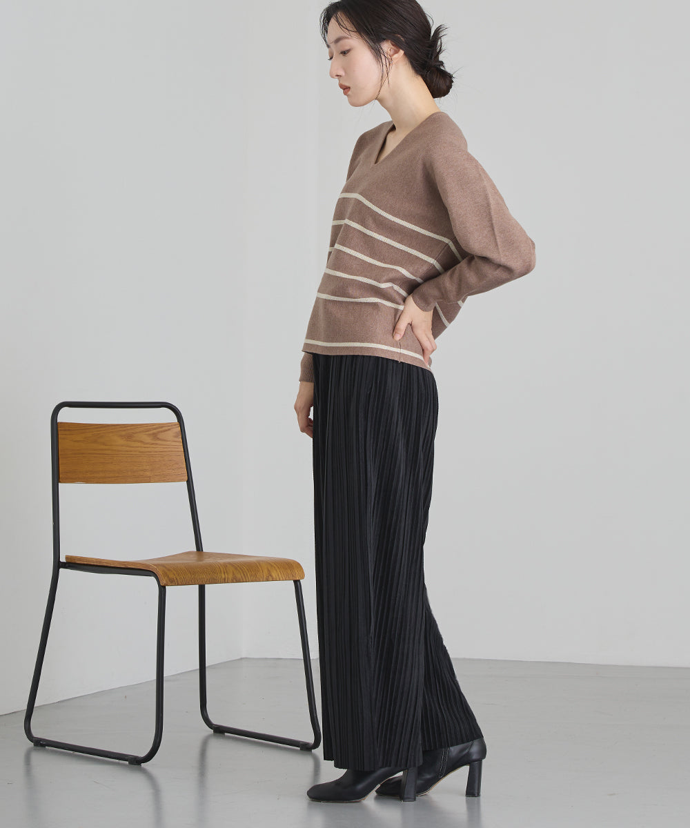 ラメボーダーVネックニット