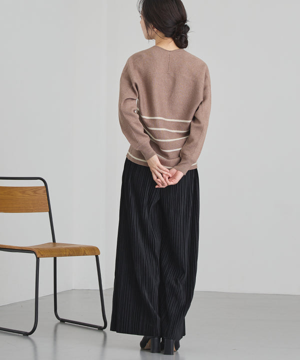 ラメボーダーVネックニット