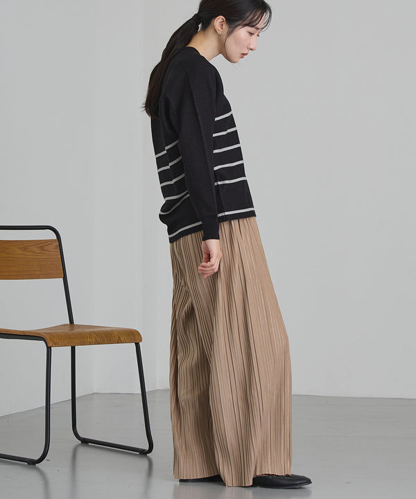 ラメボーダーVネックニット