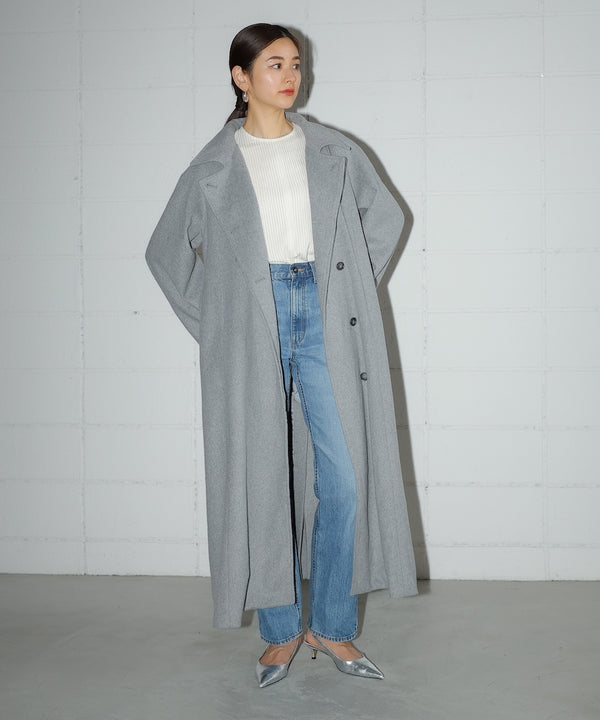 SLEEVE SLIT COAT