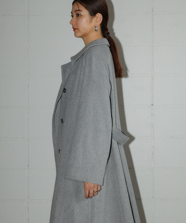 SLEEVE SLIT COAT