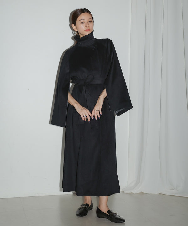 SLEEVE SLIT COAT