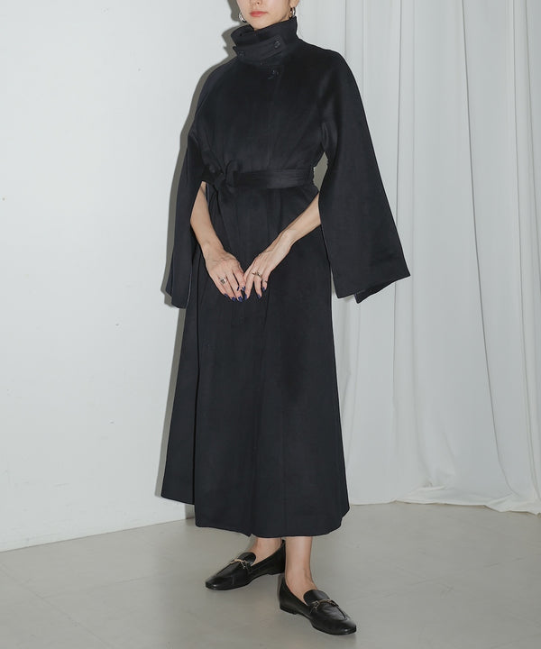 SLEEVE SLIT COAT