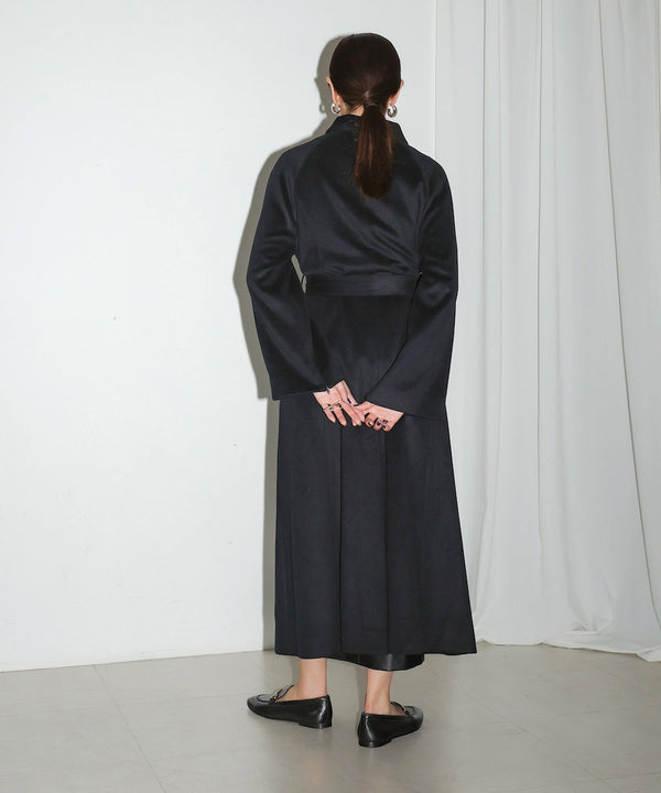 SLEEVE SLIT COAT