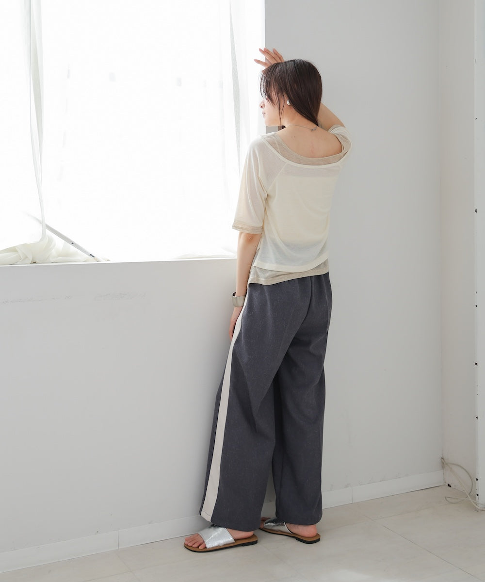 レイヤードオフショル風カットトップス