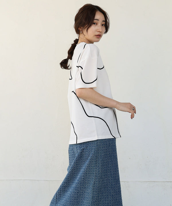 コード刺繡使いＴシャツ
