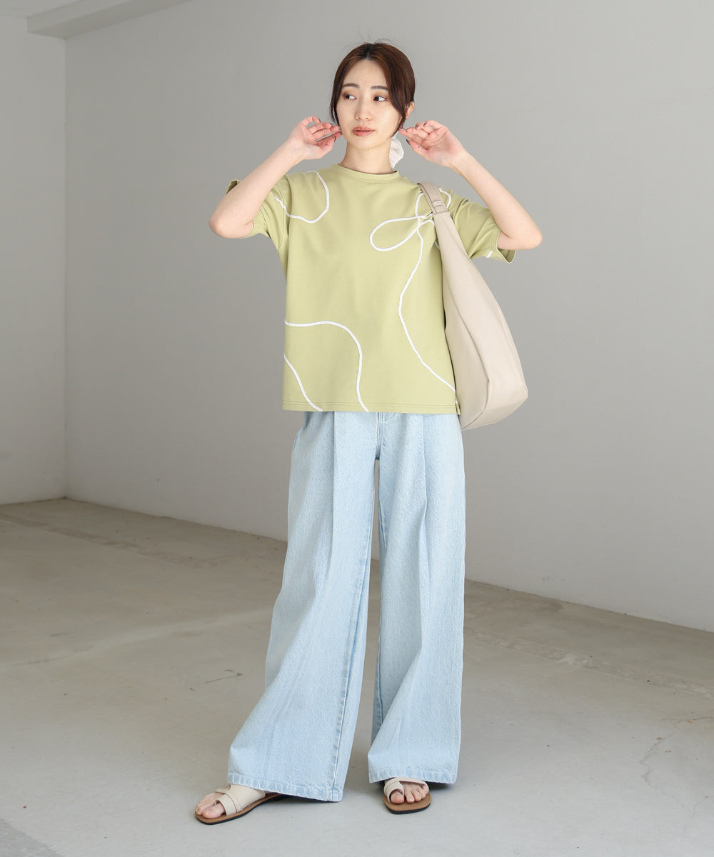 コード刺繡使いＴシャツ