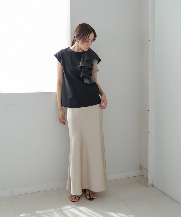 イレヘムラッフルデザインカットソー