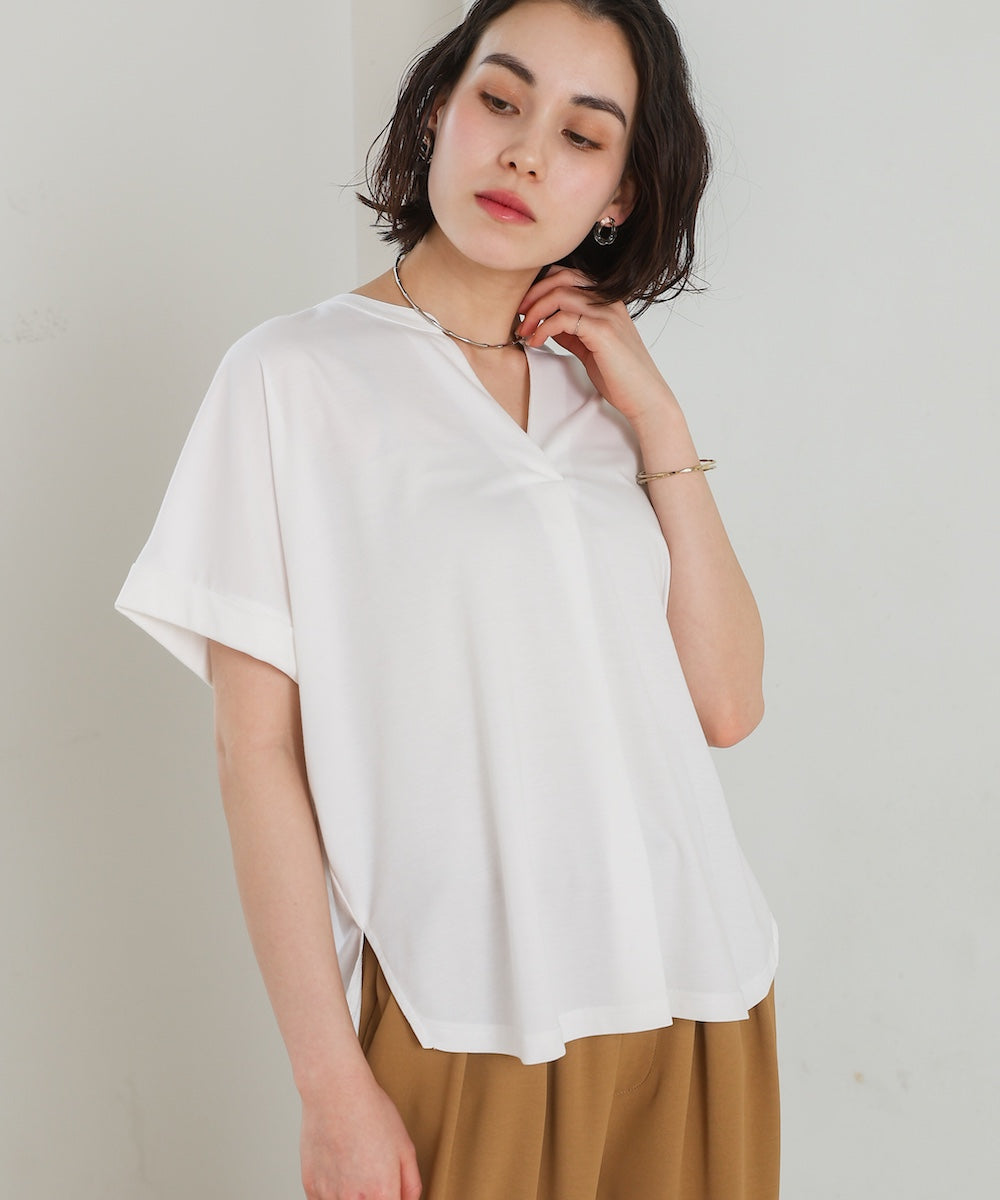 夏に嬉しい機能素材トップス