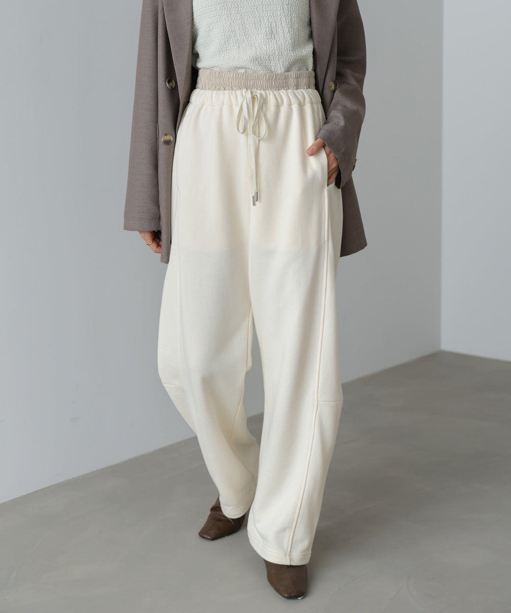カーブシルエットスウェットパンツ