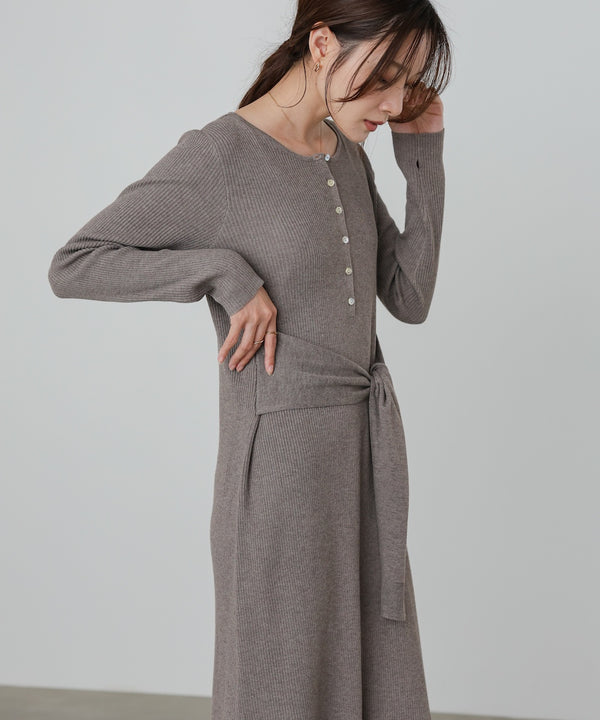 レイヤード風ウエスト結びリブニットワンピース