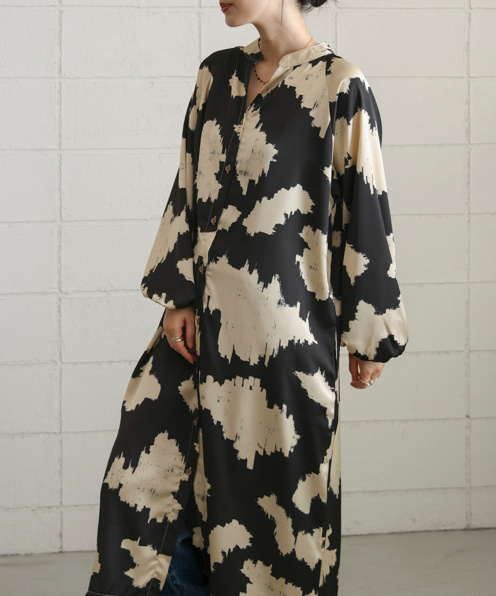 モノトーン柄シャツワンピース［9/12発送予定］