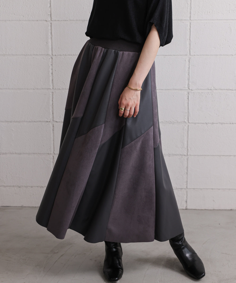 フェイクレザーフレアスカート