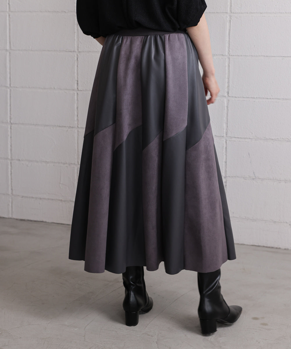 フェイクレザーフレアスカート