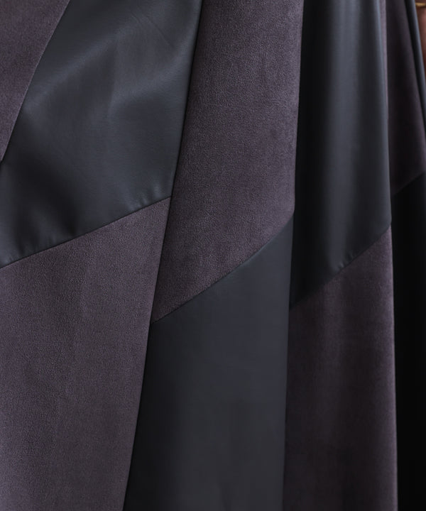 フェイクレザーフレアスカート