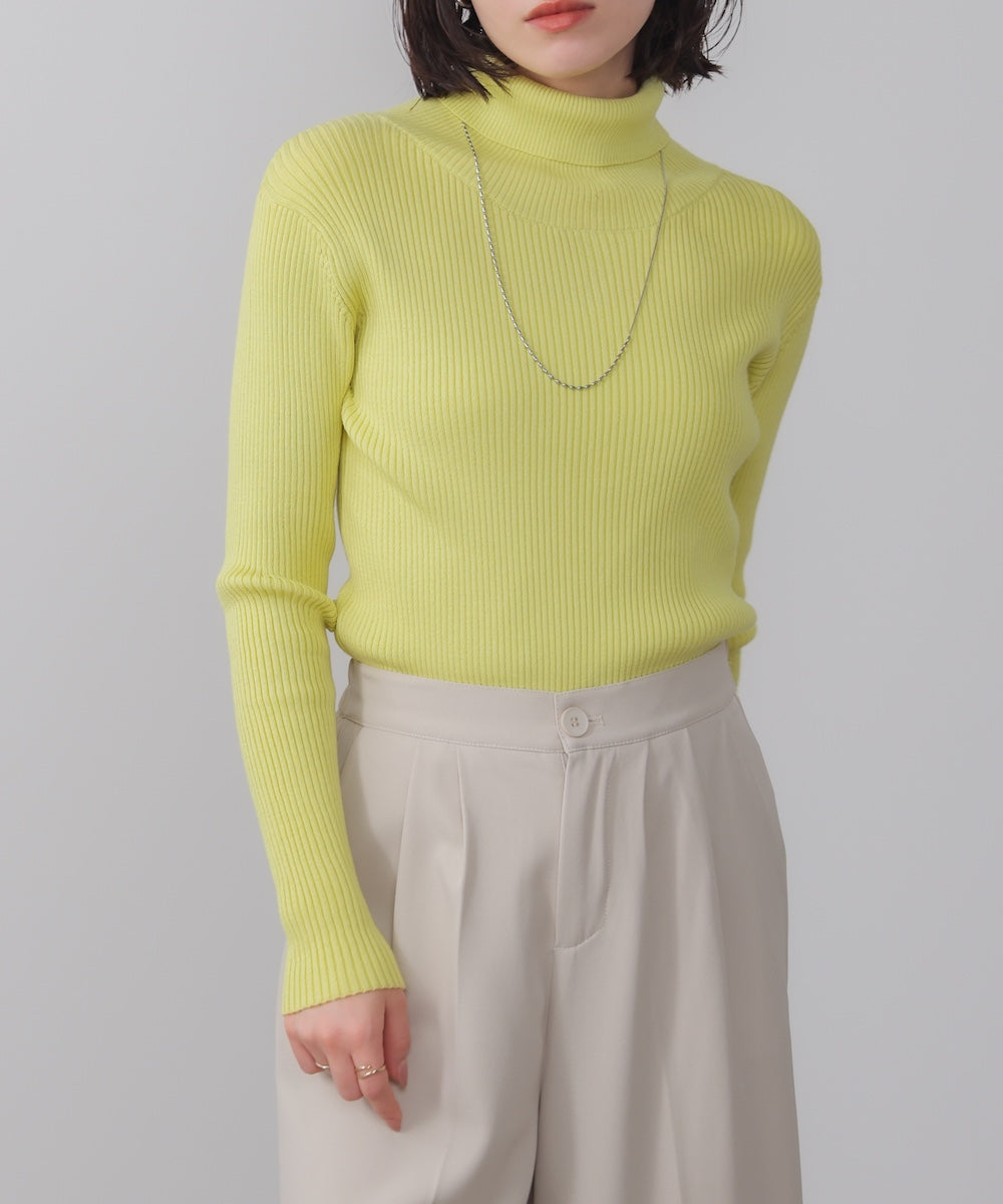 【温度調整素材】バック釦タートルニット