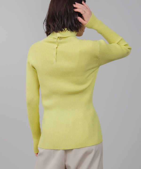 【温度調整素材】バック釦タートルニット