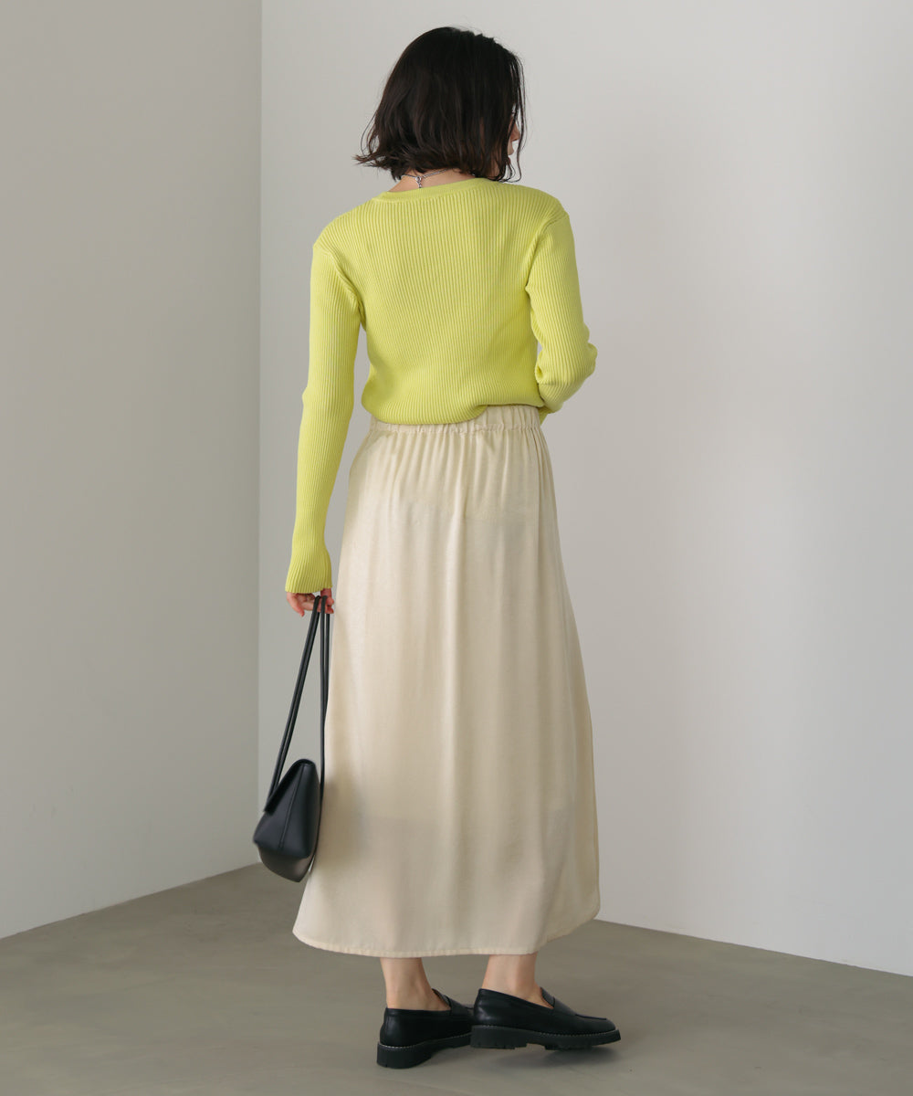 コンフォータブルエアーラウンドネックプルオーバー