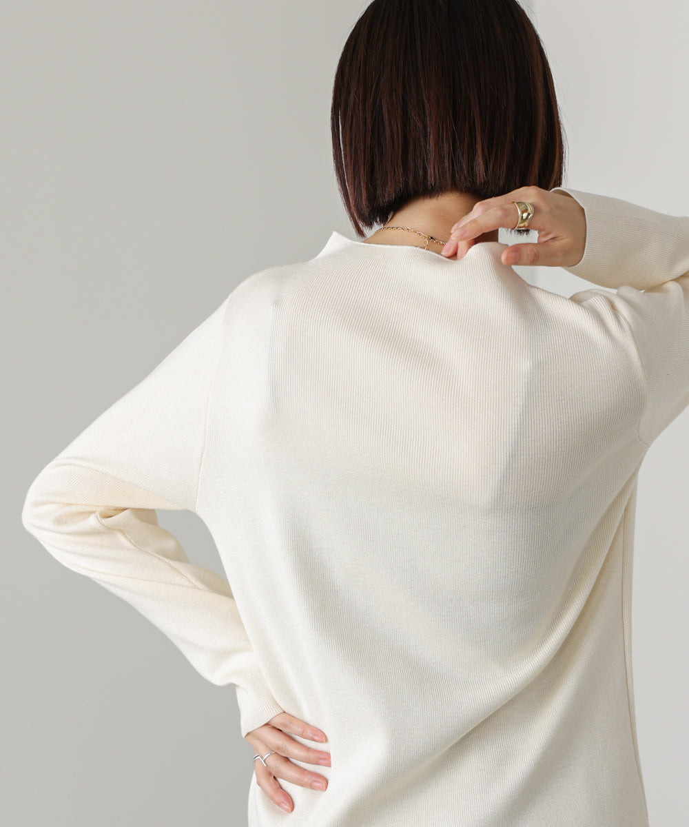 【今期完売】オープンバック　ニット　ハイネックセーター　エクリュ　白　【激レア】 EMODA ルーズハイネックリブニット（ブラック） -靴＆ファッション通販