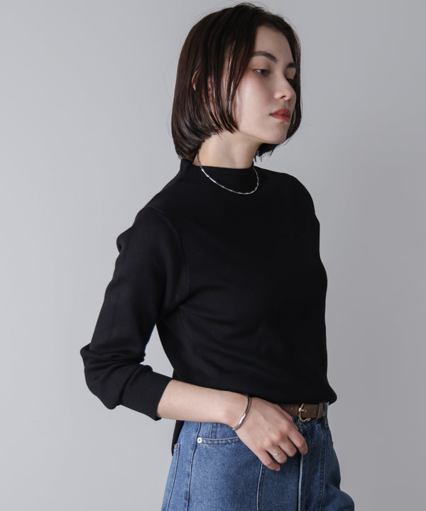 ハイネック総針ニットプルオーバー