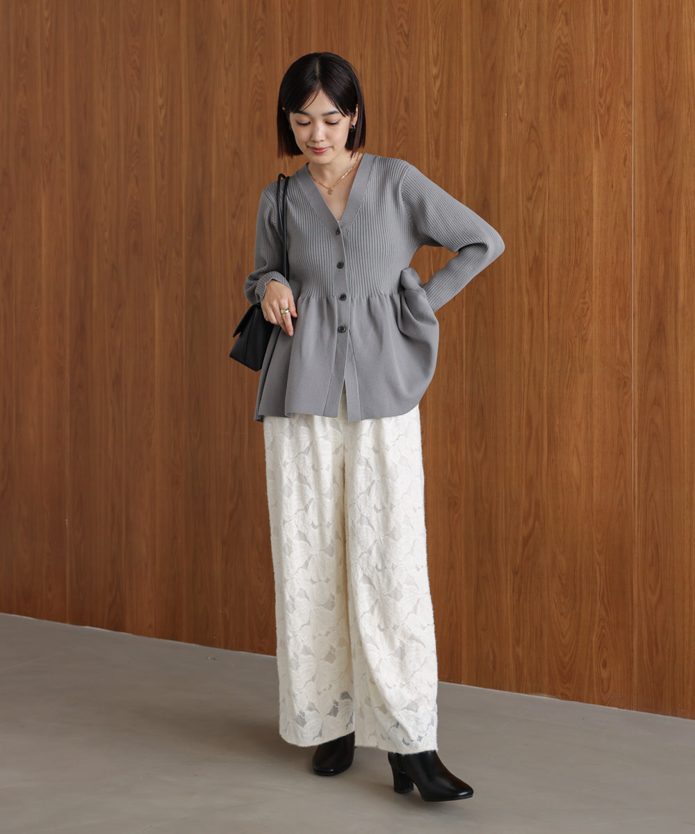 軽量ペプラムニットカーディガン