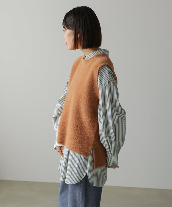 ダブルフェイスフェザースリットベスト