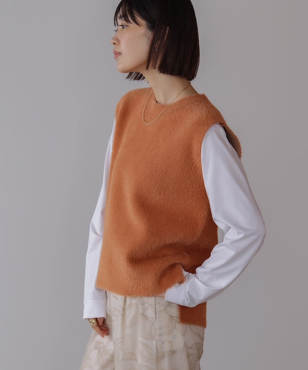 ダブルフェイスフェザースリットベスト