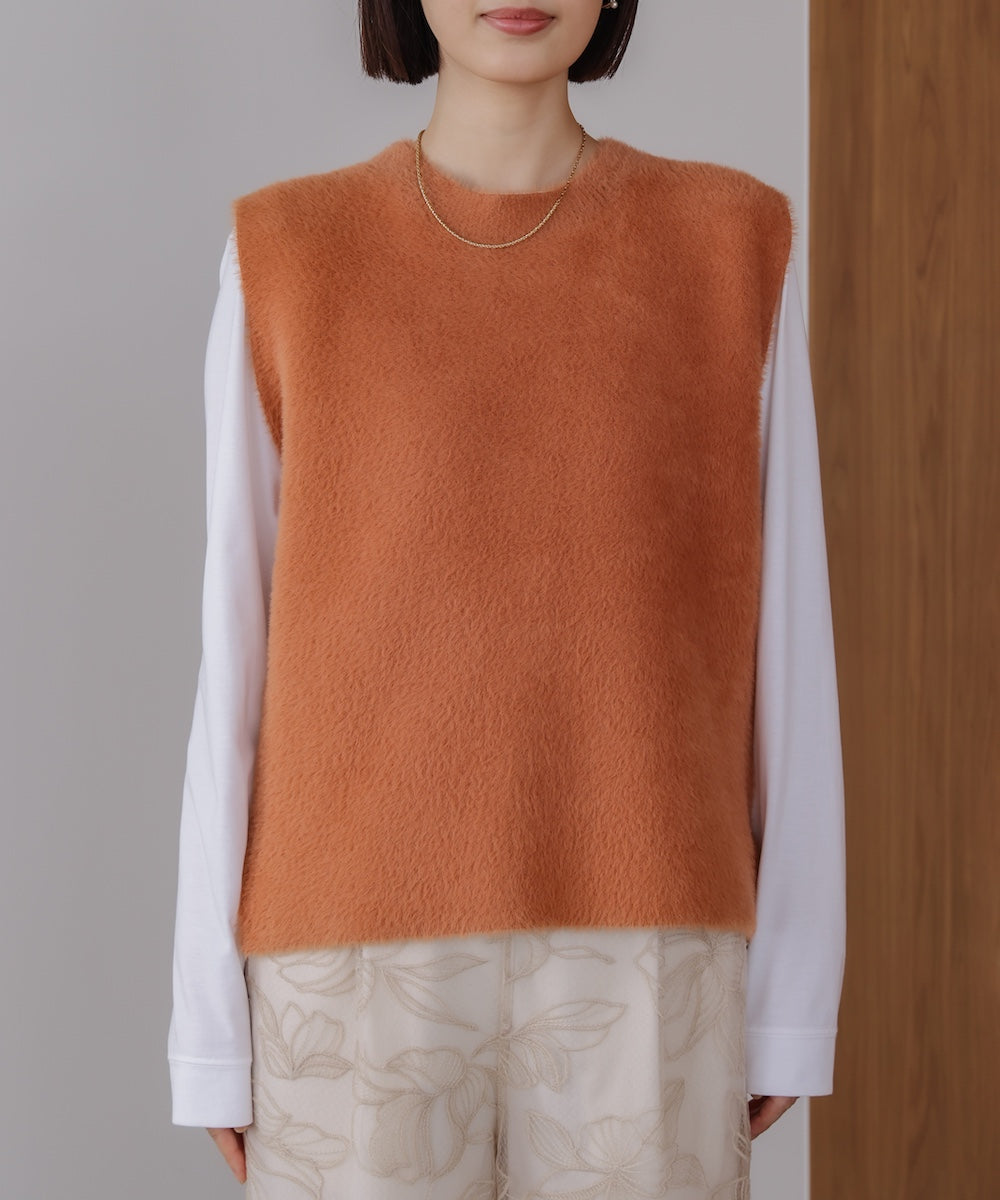 ダブルフェイスフェザースリットベスト