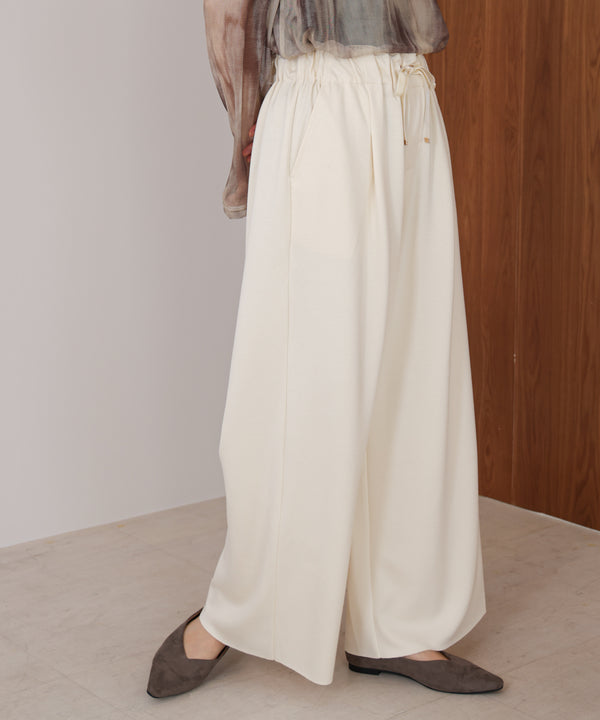 パウンドストレッチセミワイドパンツ［OLIVE/REDは11/26発送予定］