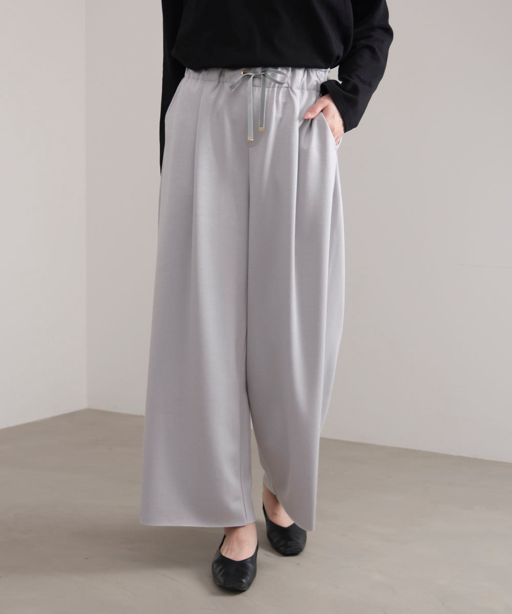 パウンドストレッチセミワイドパンツ