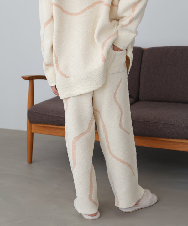 ウェーブモチーフふわもちパンツ