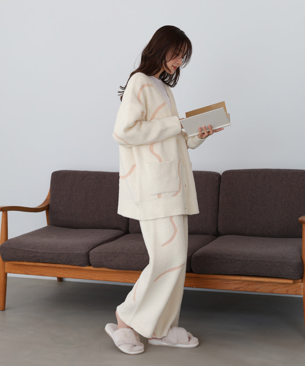 ウェーブモチーフふわもちパンツ