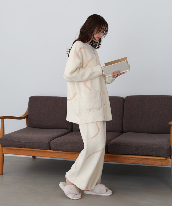 ウェーブモチーフふわもちパンツ