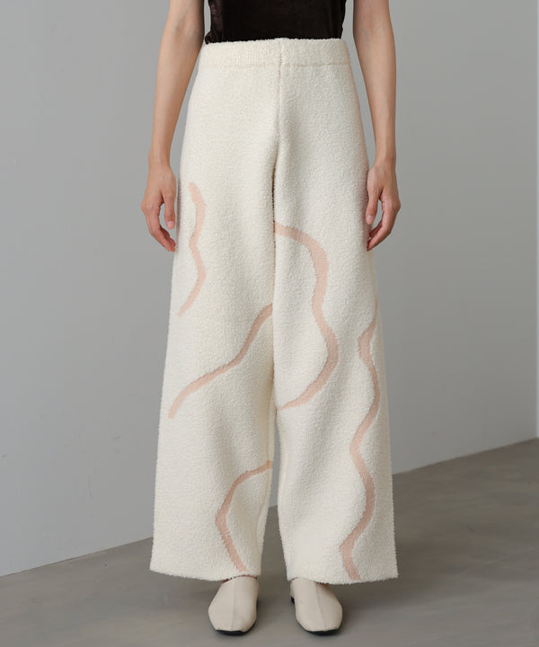 ウェーブモチーフふわもちパンツ