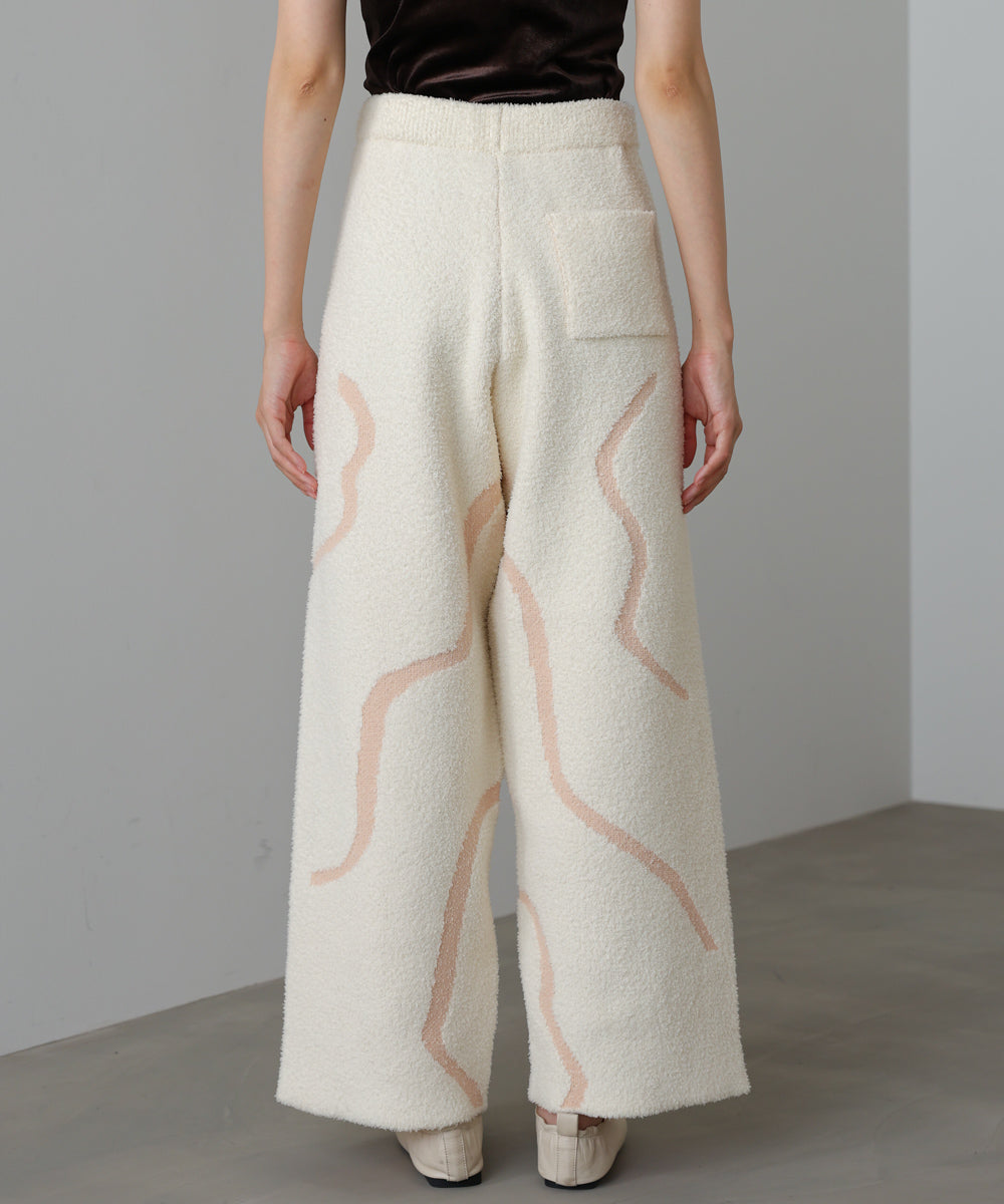 ウェーブモチーフふわもちパンツ