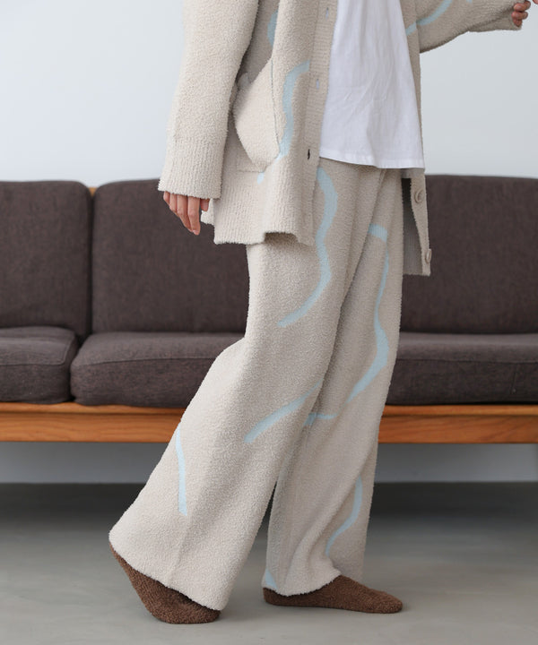 ウェーブモチーフふわもちパンツ