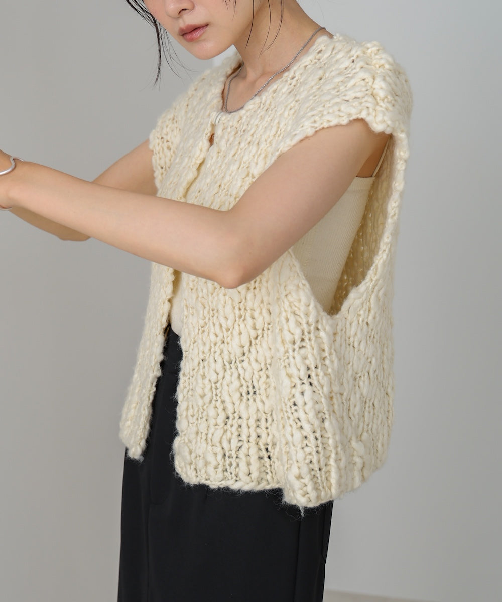 ハンドニットベスト