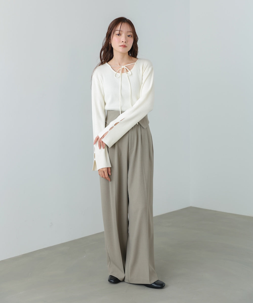 スリットニットトップス