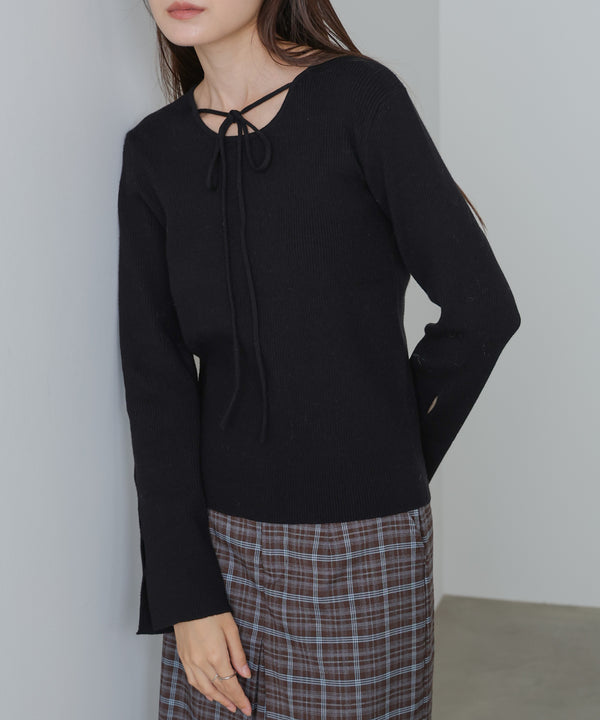 スリットニットトップス