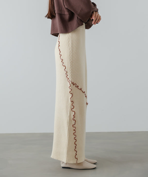 ランダムメロウニットスカート