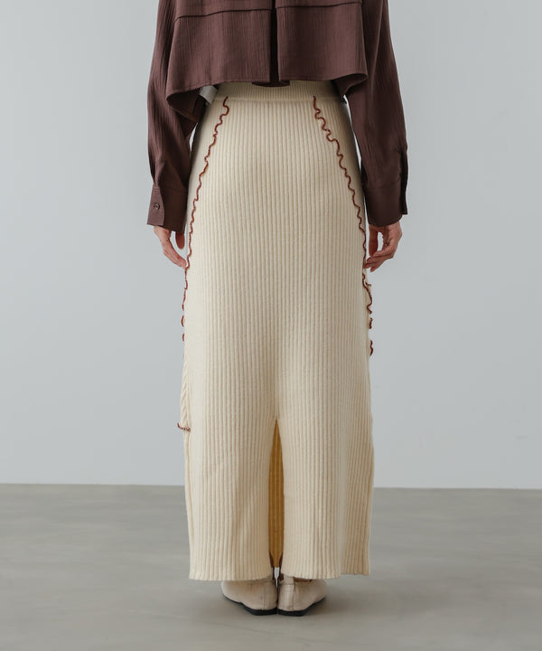 ランダムメロウニットスカート