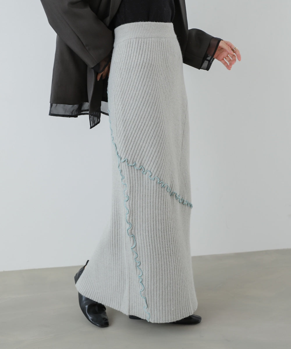 ランダムメロウニットスカート