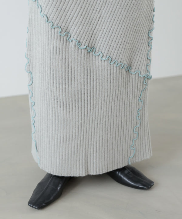 ランダムメロウニットスカート