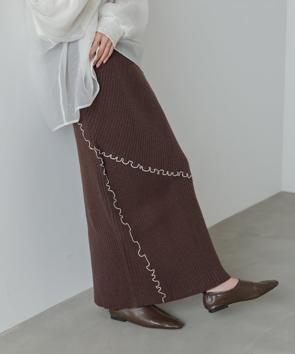 ランダムメロウニットスカート