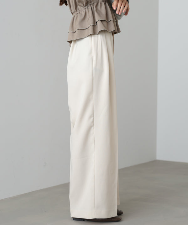 ツータックワイドパンツ