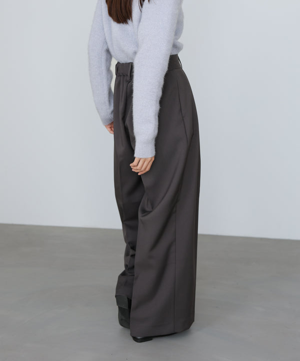 ツータックワイドパンツ