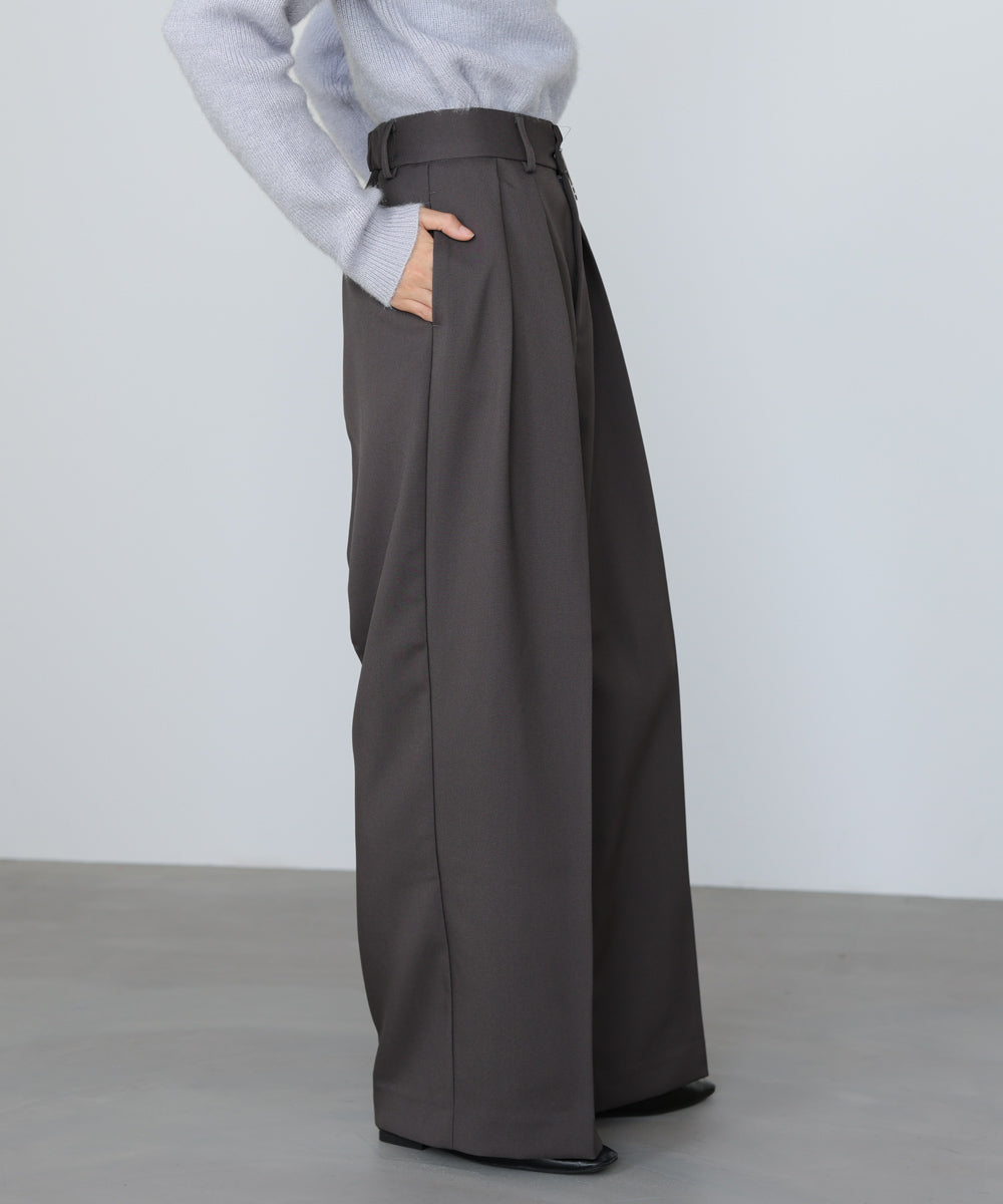 ツータックワイドパンツ